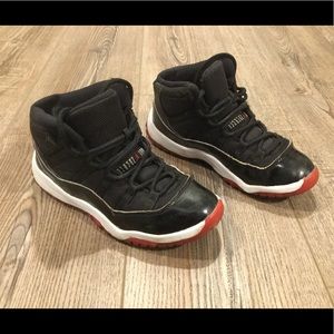Nike Air Jordan 11 Retro ‘Bred’ sneakers, Youth 2Y